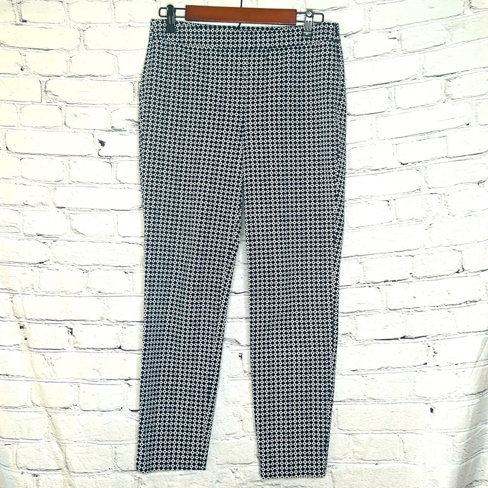 Talbots Chatham Ankle Blue & White Print Pants Size 6 Excellent Condition